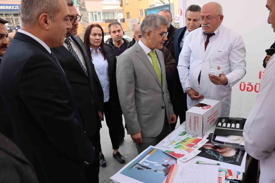 Niğde’de Sigaranın Zararlarına Stantta Dikkat Çekildi