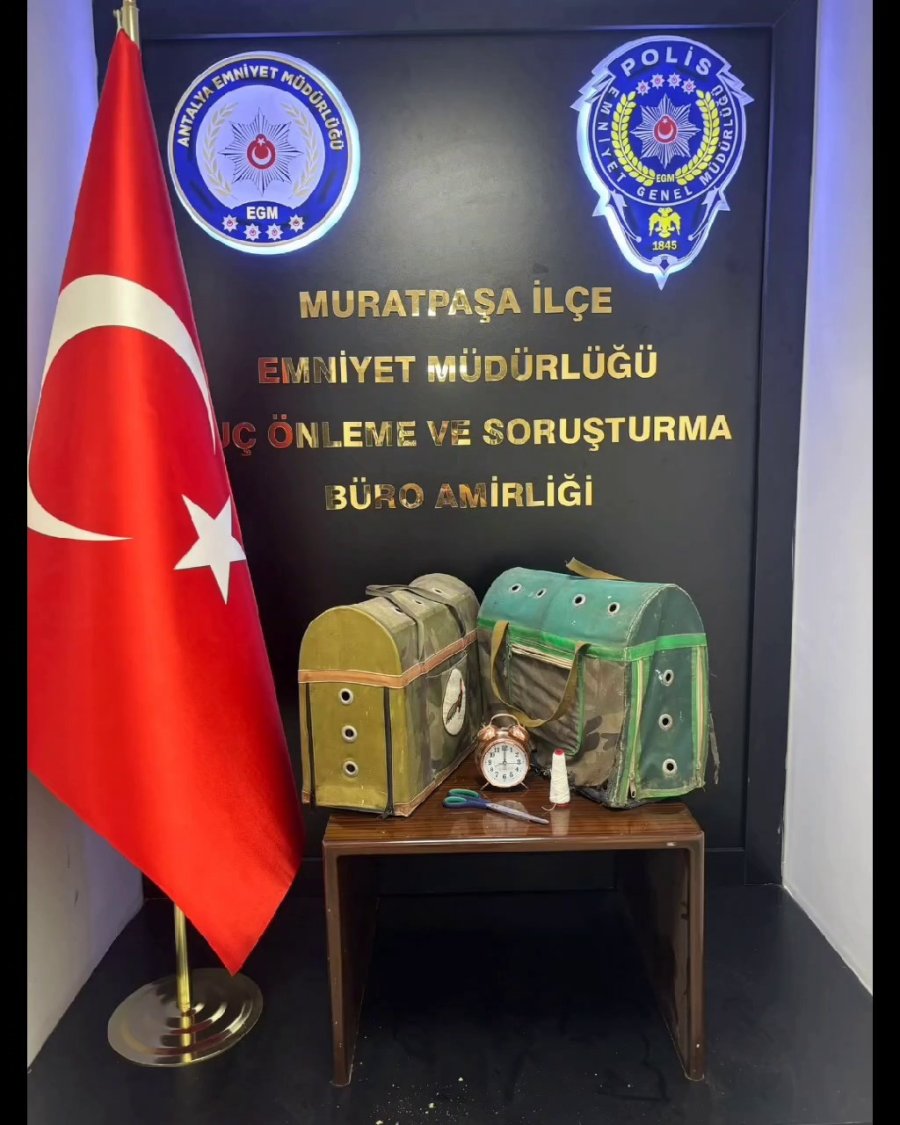 Antalya’da Horoz Dövüştüren 5 Kişi Yakalandı