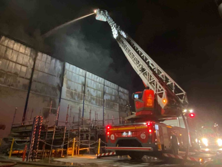 Antalya’da Tersane Yangını