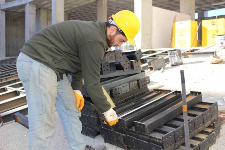 Serik Kongre Ve Kültür Merkezi İnşaatında Duvar İmalatları Tamamlandı