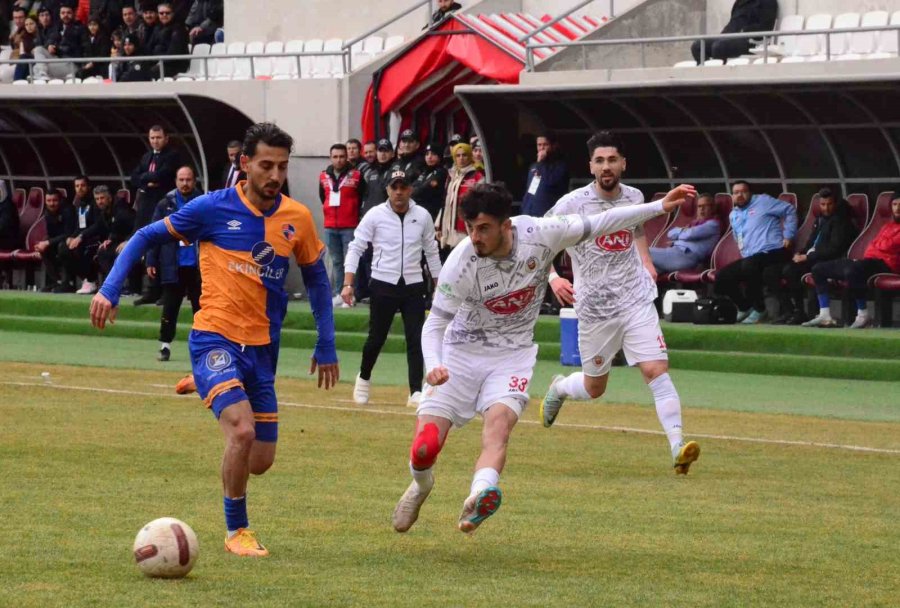 Tff 2. Lig: Karaman Fk: 2 - İskenderunspor: 2
