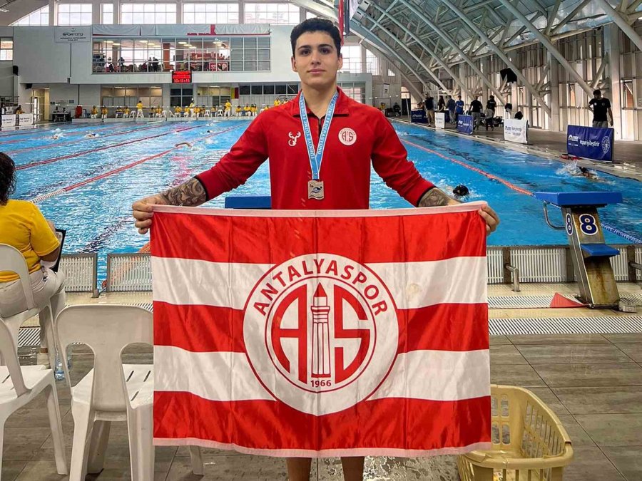 Antalyaspor Yüzme Takımı, 9 Madalya Ve 1 Milli Takım Vizesi Kazandı