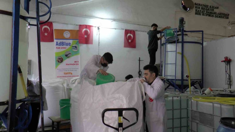 Öğretmen Ve Öğrencilerden Türkiye’de İlk: ‘yerli Adblue”