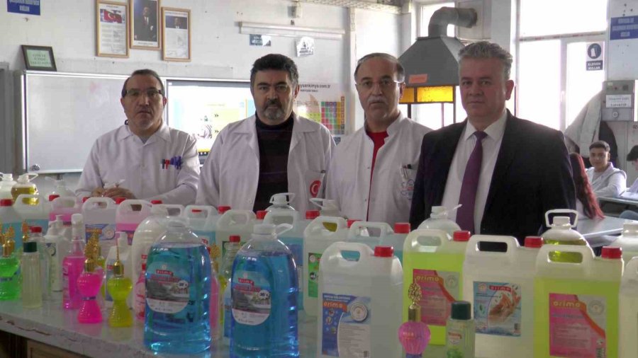 Öğretmen Ve Öğrencilerden Türkiye’de İlk: ‘yerli Adblue”