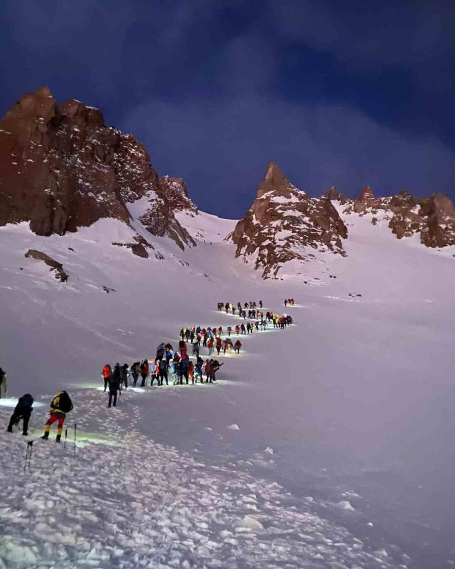 Uluslararası Erciyes Kış Tırmanışı 140 Dağcının Katılımı Gerçekleşti