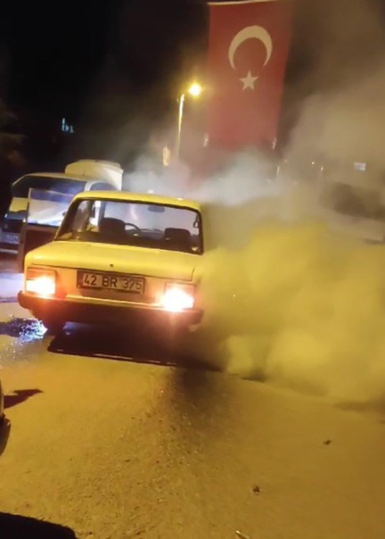 Asker Eğlencesinde Tam Gaz Lastik Yaktı