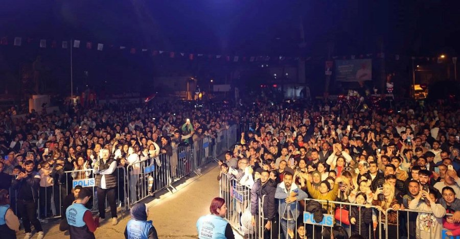 Mersin’de Hüseyin Kağıt Rüzgarı Esti