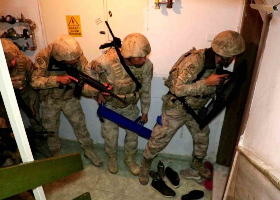 Mersin’deki Pkk Ve Deaş Operasyonu: 4 Tutuklama