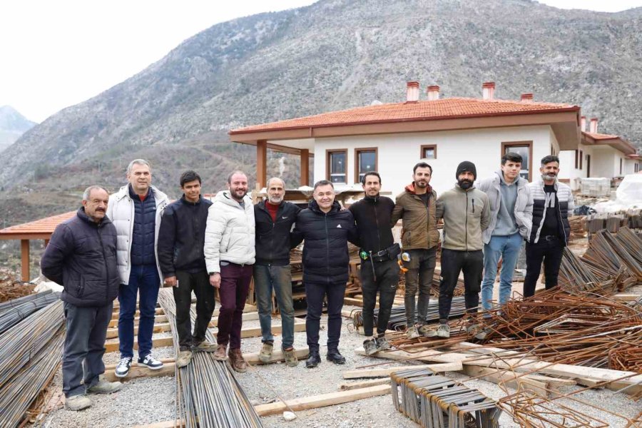 Başkan Yücel’e, Batıdaki Kırsal Mahallelerden Tam Destek