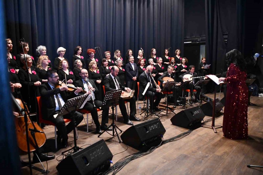 Güllerin Sesi Kadınlar Korosu Konseri
