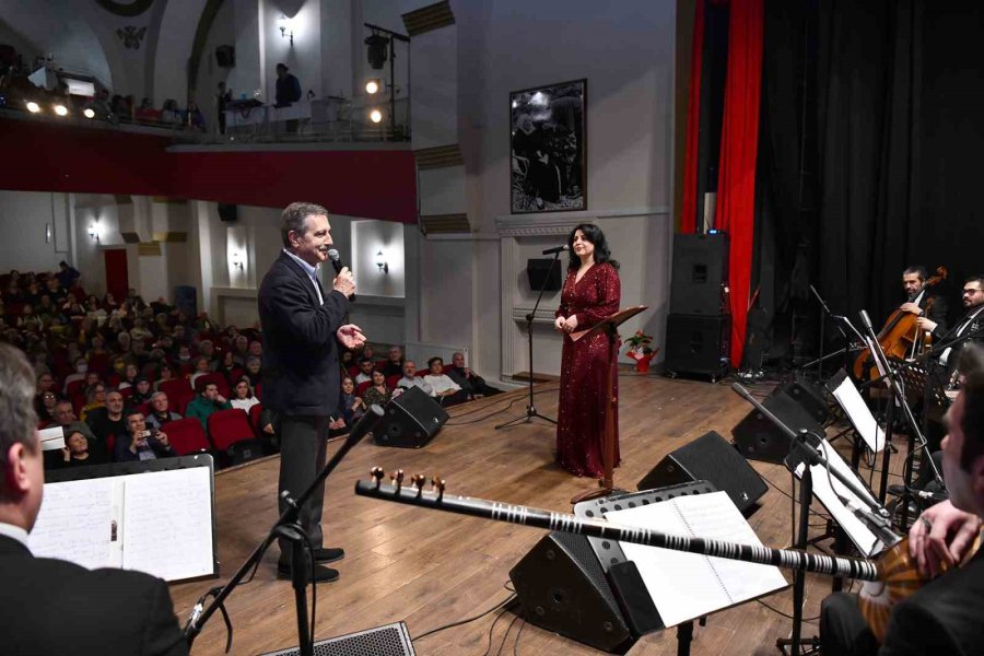 Güllerin Sesi Kadınlar Korosu Konseri