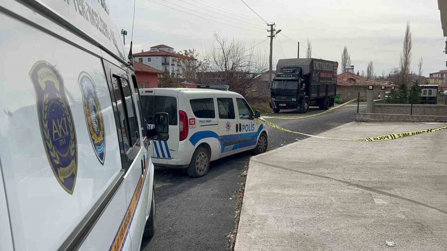 Aksaray’da 3. Kattan Düşen Cam Balkon Ustası Yaşam Mücadelesini Kaybetti