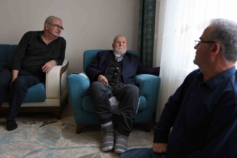 102 Yaşında 5 Çocuğu 55 Torunu Var