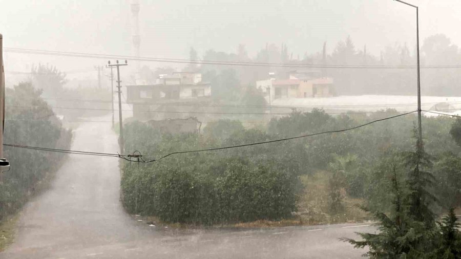 Mersin’de Dolu, Hortum Ve Sağanak Yağış Etkili Oldu