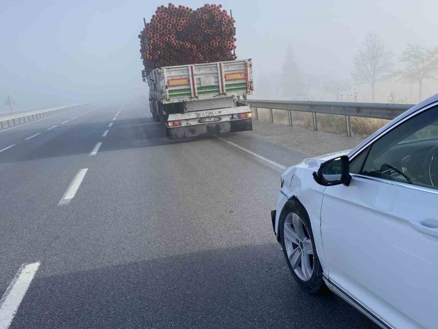 Yoğun Sis Kazaları Beraberinde Getirdi