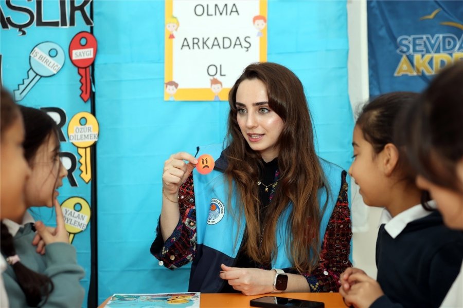 Mersin’de Çocuklara Akran Zorbalığına Karşı Farkındalık Eğitimi Düzenlendi