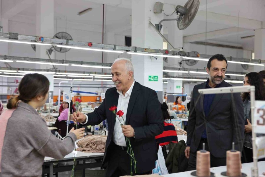 Gültak, Tekstil Çalışanlarıyla Buluştu