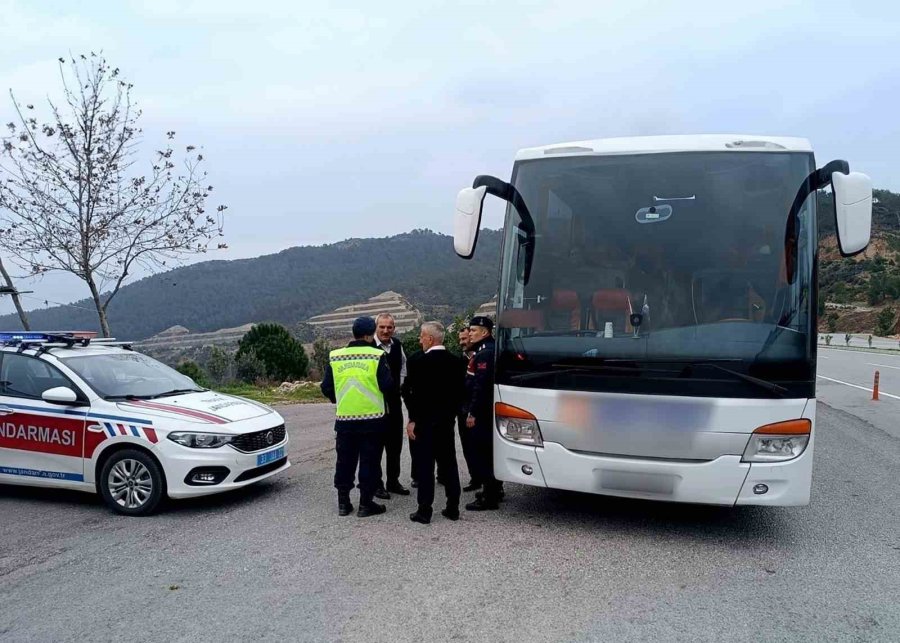 Mersin’de Kazalara Karşı Servis Ve Otobüslere Sıkı Denetim