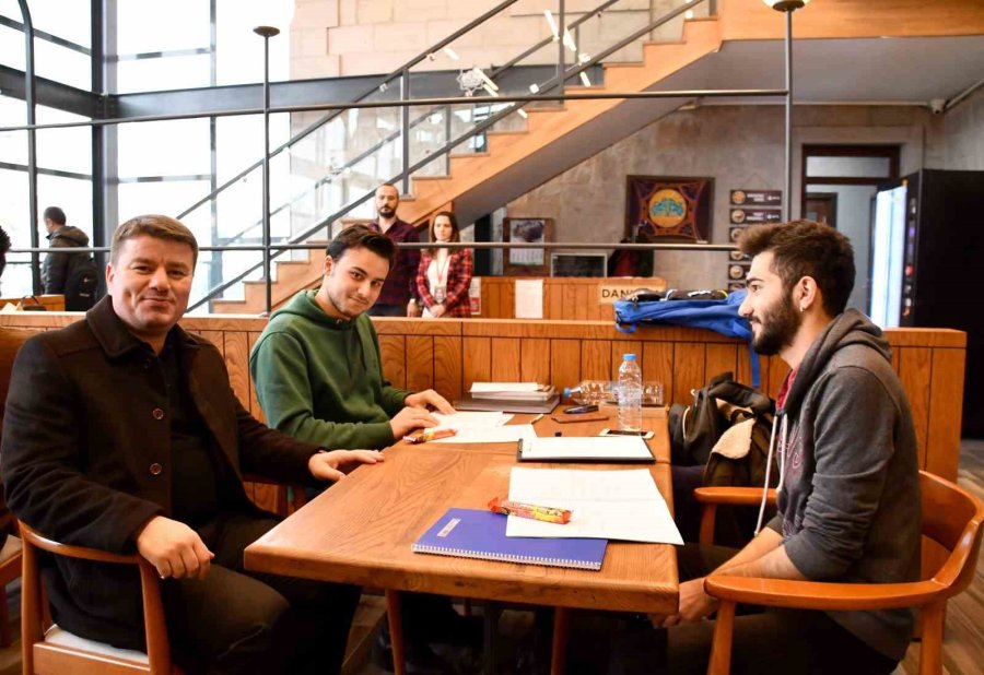 Başkan Dinçer: “kitap Konakları Öğrencilerin Eğitimine Büyük Destek Sağlıyor”