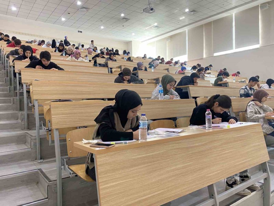 Kto Karatay’da Ücretsiz Ve Ödüllü Deneme Sınavı İle Yks Provası Yapıldı