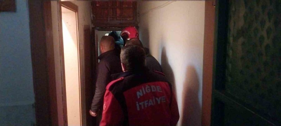 Cami Tuvaletine Giren Şahıs Kendini Yakmak İstedi