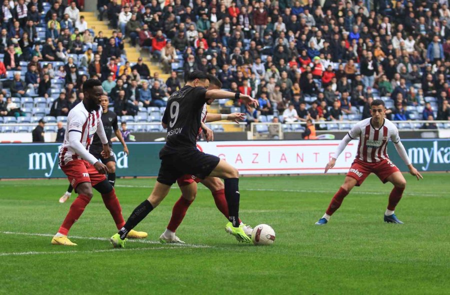 Trendyol Süper Lig: Hatayspor: 0 - Sivasspor: 1 (ilk Yarı)