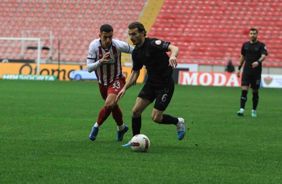 Trendyol Süper Lig: Hatayspor: 0 - Sivasspor: 1 (ilk Yarı)