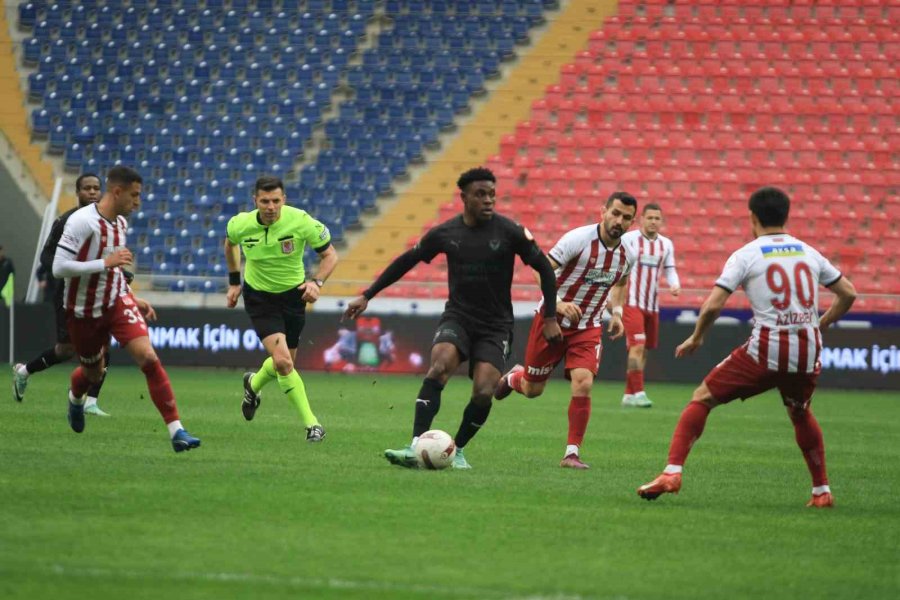 Trendyol Süper Lig: Hatayspor: 0 - Sivasspor: 1 (ilk Yarı)