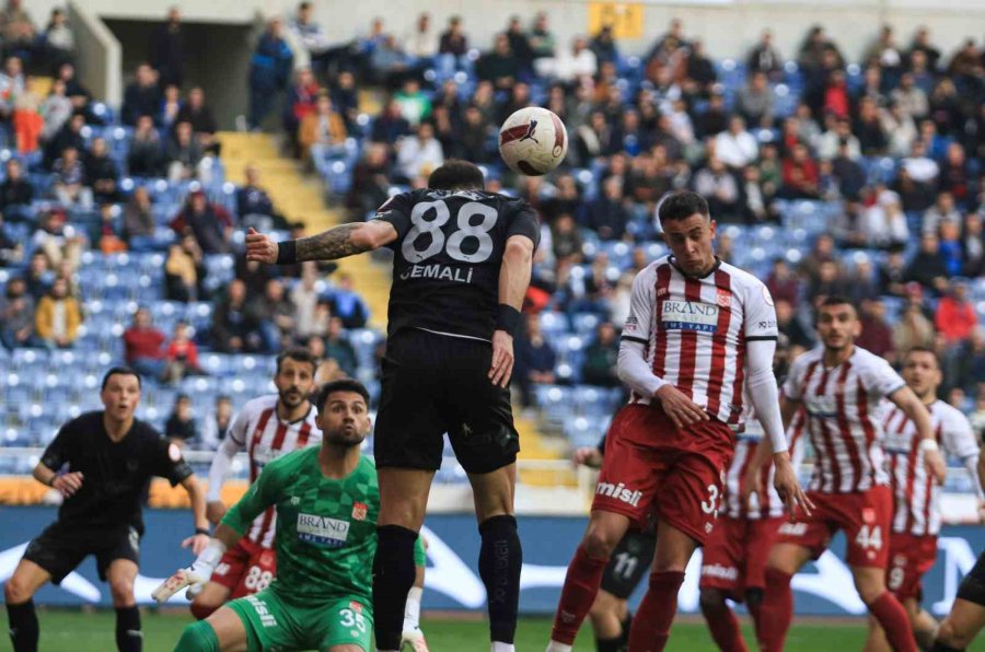 Trendyol Süper Lig: Hatayspor: 1 - Sivasspor: 1 (maç Sonucu)