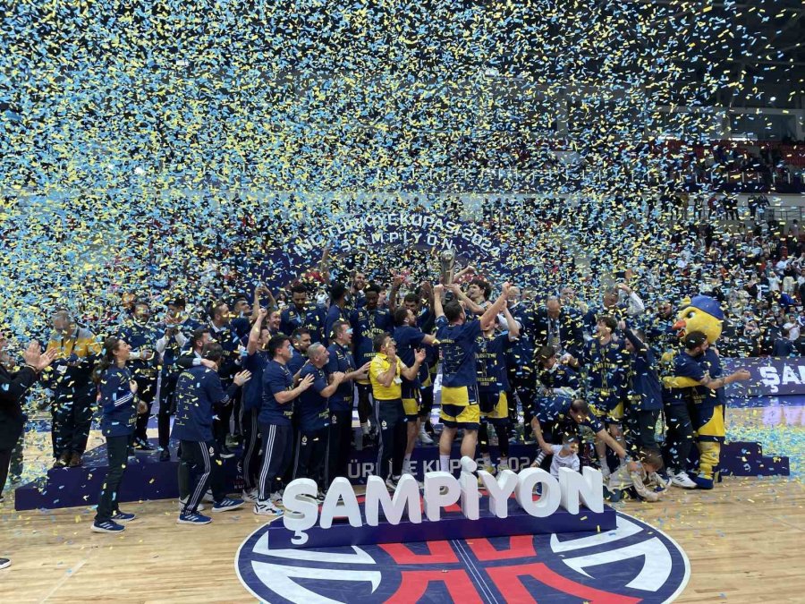 Türkiye Kupası Şampiyonu Fenerbahçe, Kupasını Aldı