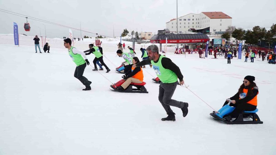 ‘artık Çekilmez Oldun’ Kızak Yarışmasında Eşler Doyasıya Eğlendi