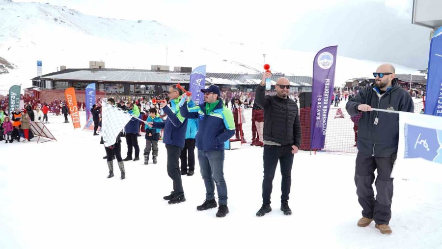 ‘artık Çekilmez Oldun’ Kızak Yarışmasında Eşler Doyasıya Eğlendi