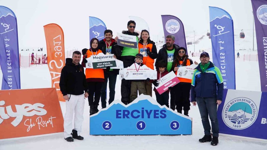 ‘artık Çekilmez Oldun’ Kızak Yarışmasında Eşler Doyasıya Eğlendi