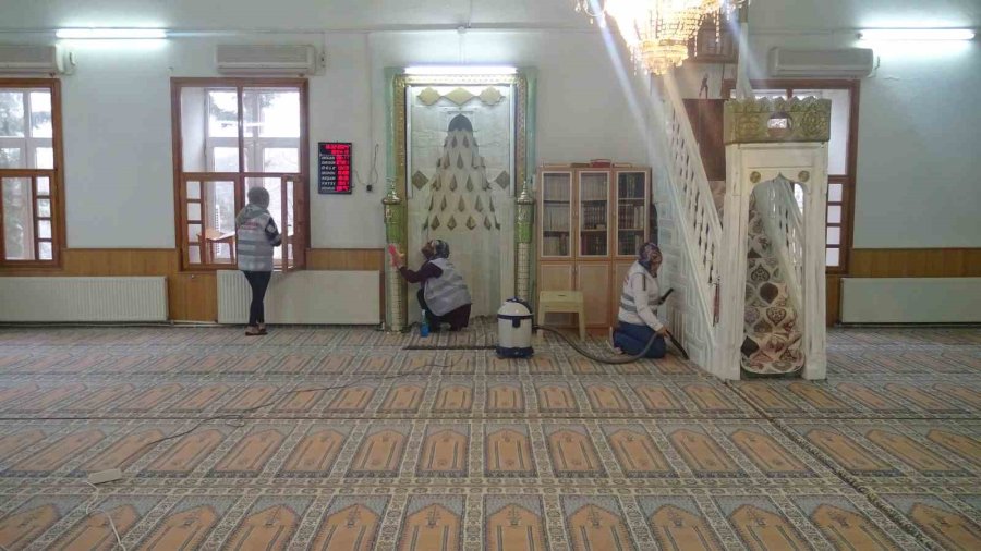 Karaman’da Kurulan Vefa Gurubu Vatandaşların Takdirini Topluyor