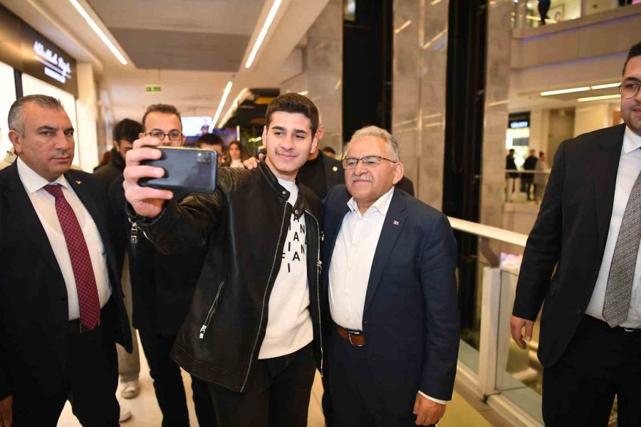 Başkan Büyükkılıç, Kayseri’yi Sporun Merkezi Yapmaya Devam Ediyor