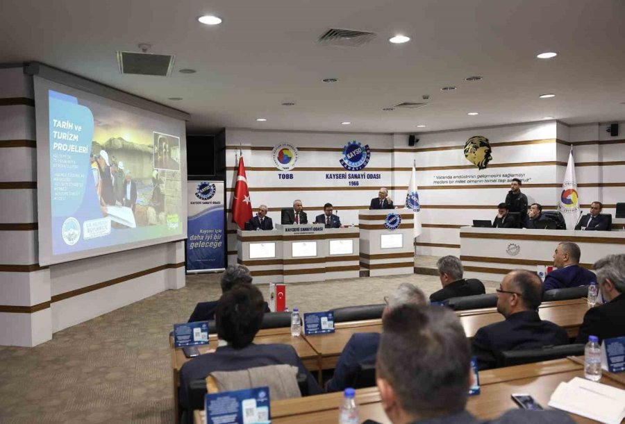 Başkan Büyükkılıç, Yeni Projelerden Bazılarını Sanayicilerle Paylaştı