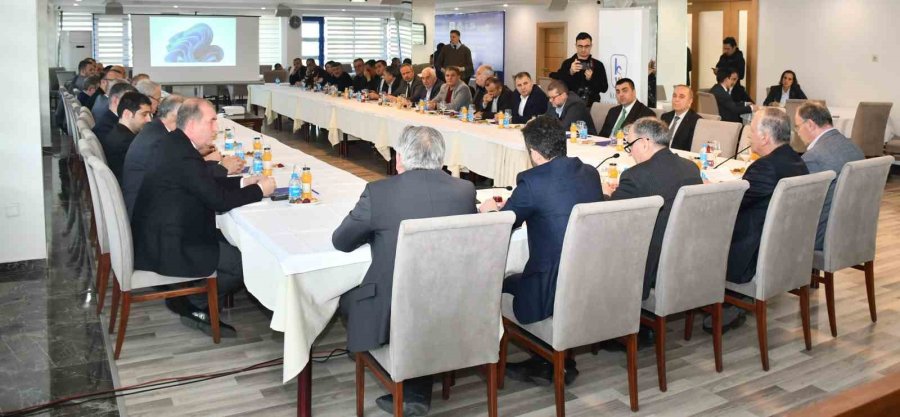 Vali Özkan, Konya Sanayi Odası’nda Sanayicilerin Taleplerini Dinledi