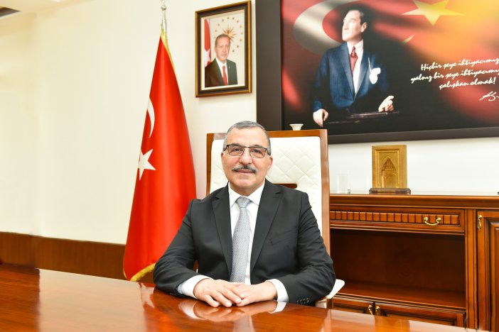 prof-dr-mehmet-gavgali.jpg