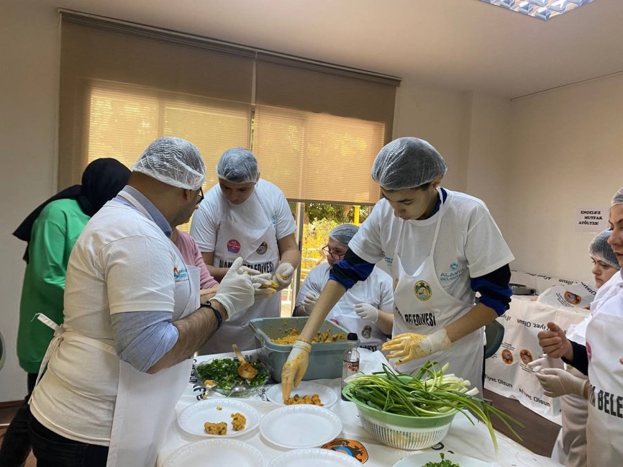 Engelli Bireyler Eğlenirken Öğreniyorlar