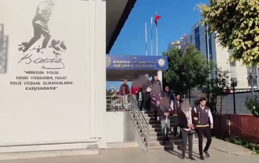 Antalya’da 200 Şüpheli Yakalandı