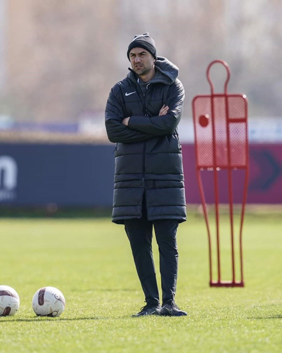 Burak Yılmaz: "sadece 3 Puanın Değil, 1 Puanın Da Çok Değerli Olduğu Haftalara Girdik"