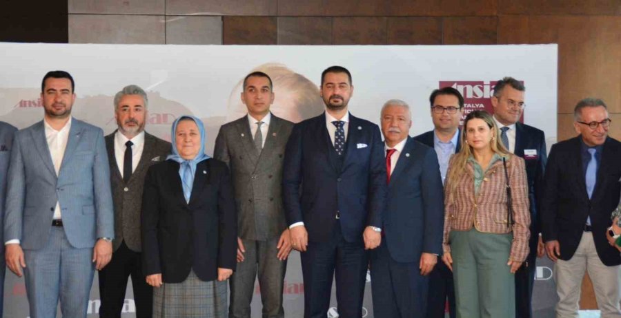 Mimar Emre Afacan, Antalya’nın İş Dünyasına Projelerini Anlattı