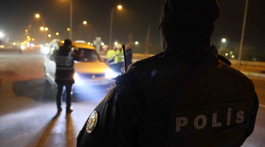 Aksaray’da Aranan 43 Şahıs Yakalandı, 17 Kişi Tutuklandı