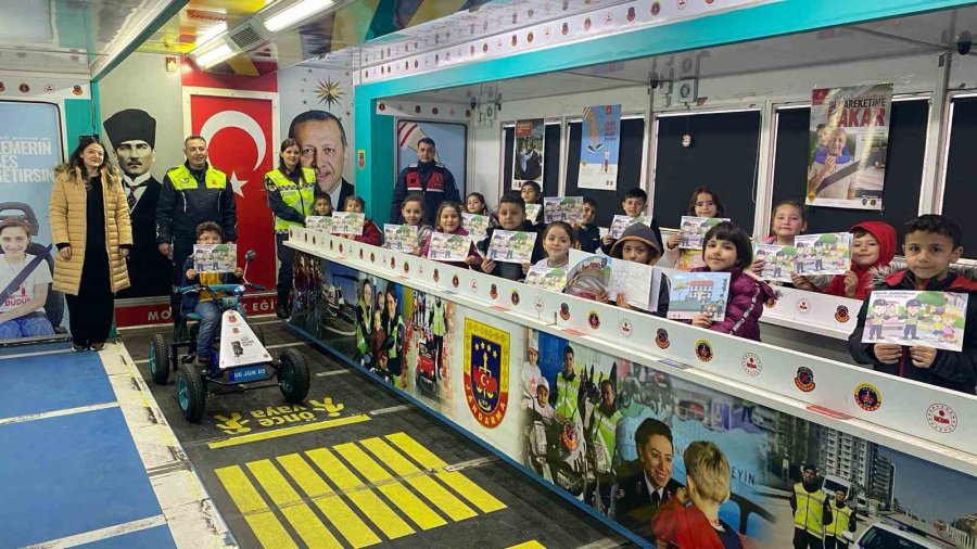 Kayseri’de 533 Öğrenciye Trafik Güvenliği Eğitimi Verildi
