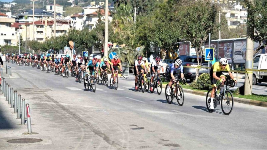Pedallar, Alanya’da Dönüyor