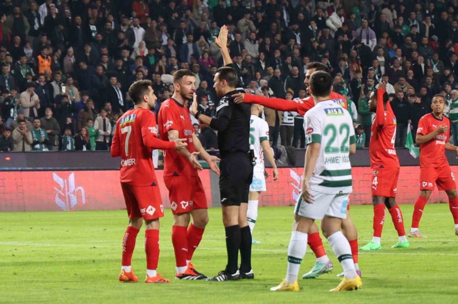 Trendyol Süper Lig: Konyaspor: 0 - Hatayspor: 0 (ilk Yarı)