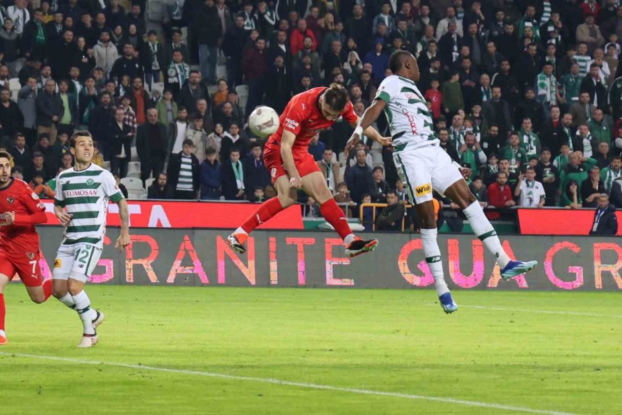 Trendyol Süper Lig: Konyaspor: 0 - Hatayspor: 0 (ilk Yarı)