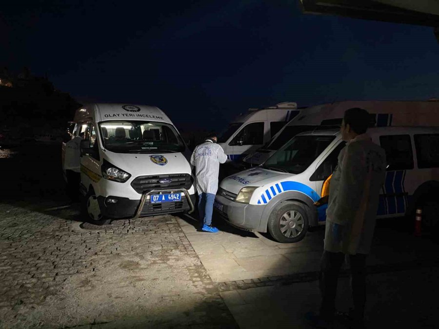 Üzerindeki Elbiselerle Deniz Yüzeyinde Cansız Bedeni Bulundu