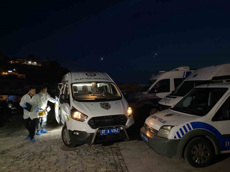 Üzerindeki Elbiselerle Deniz Yüzeyinde Cansız Bedeni Bulundu