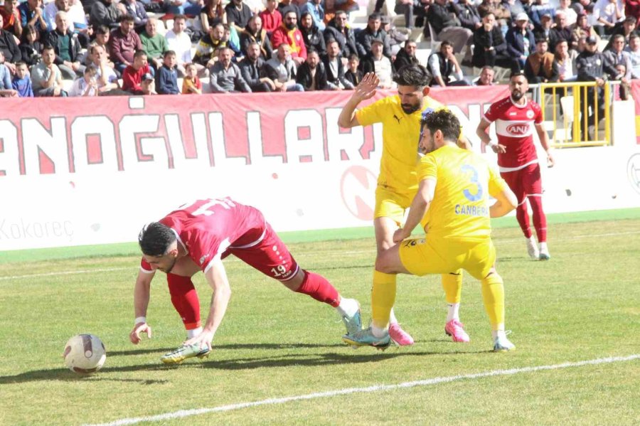 Tff 2. Lig: Karaman Fk: 2 - Belediye Derincespor: 0